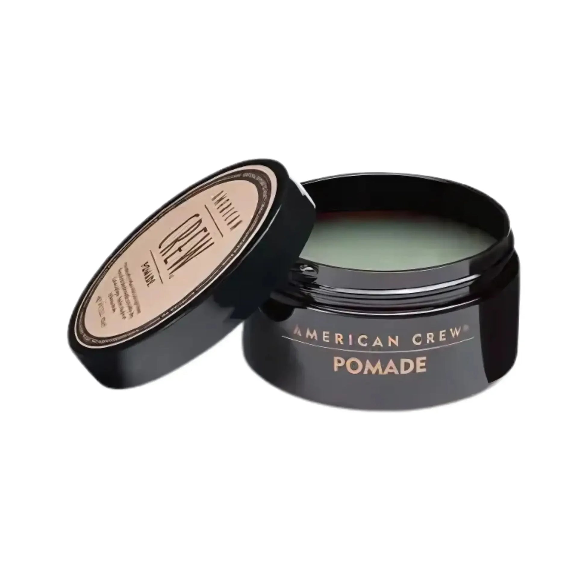 American Crew Classic Pomade 85 Gr: ofrece fijación media y brillo alto. Su fórmula a base de agua se elimina fácilmente, ideal para peinados definidos y con estilo sin residuos pegajosos. Capeli